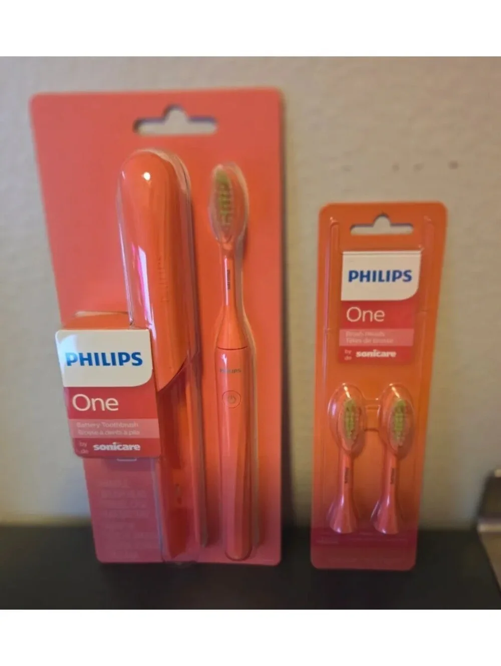 PHILIPS ONE BY SONICARE BATTERY TOOTHBRUSH MIAMI CORAL & 2 REPLACEMENT HEADS NIB